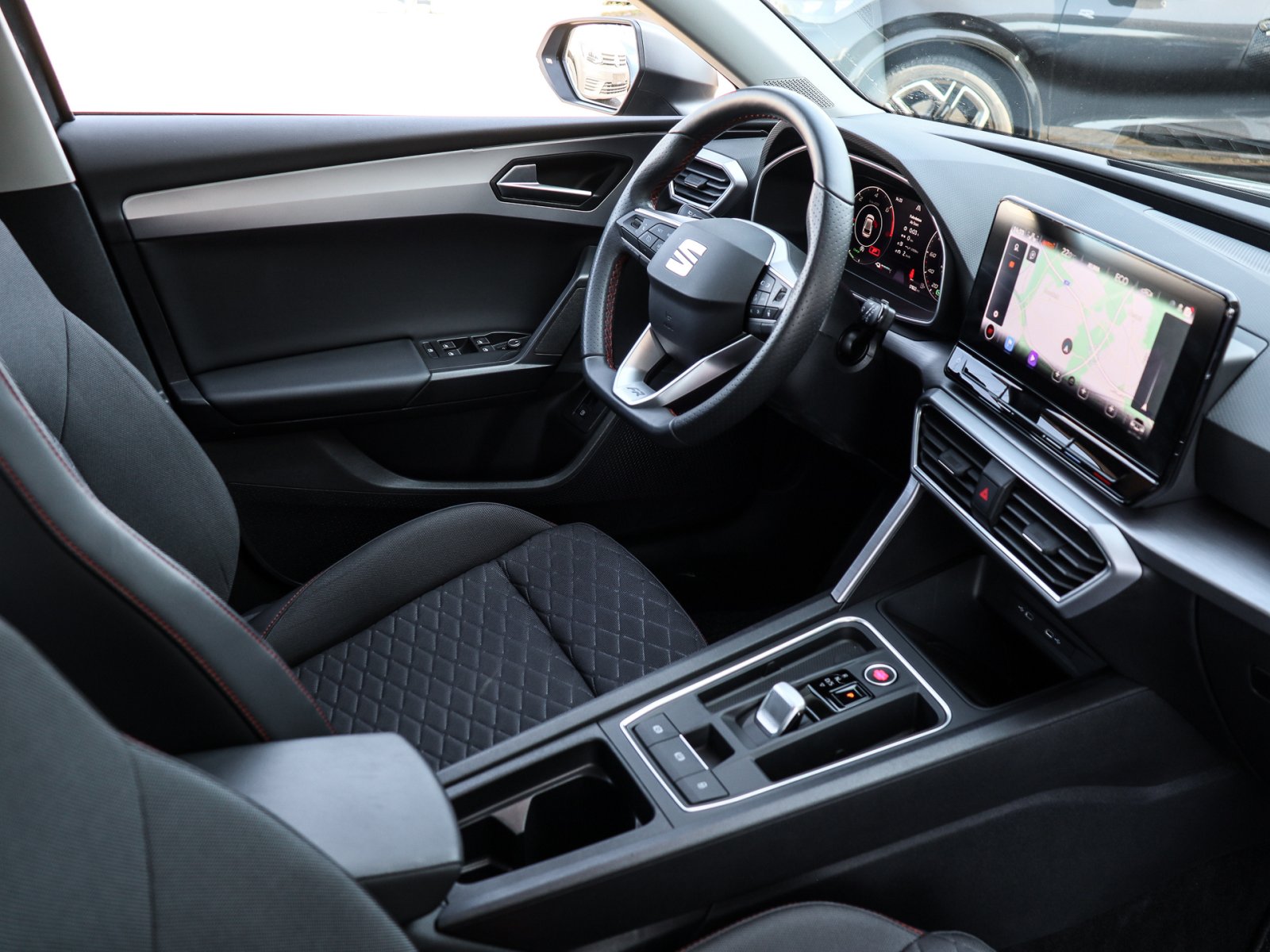 Seat Leon 1.4 HYBRID FR LM17 LED NAVI SITZHEIZUNG