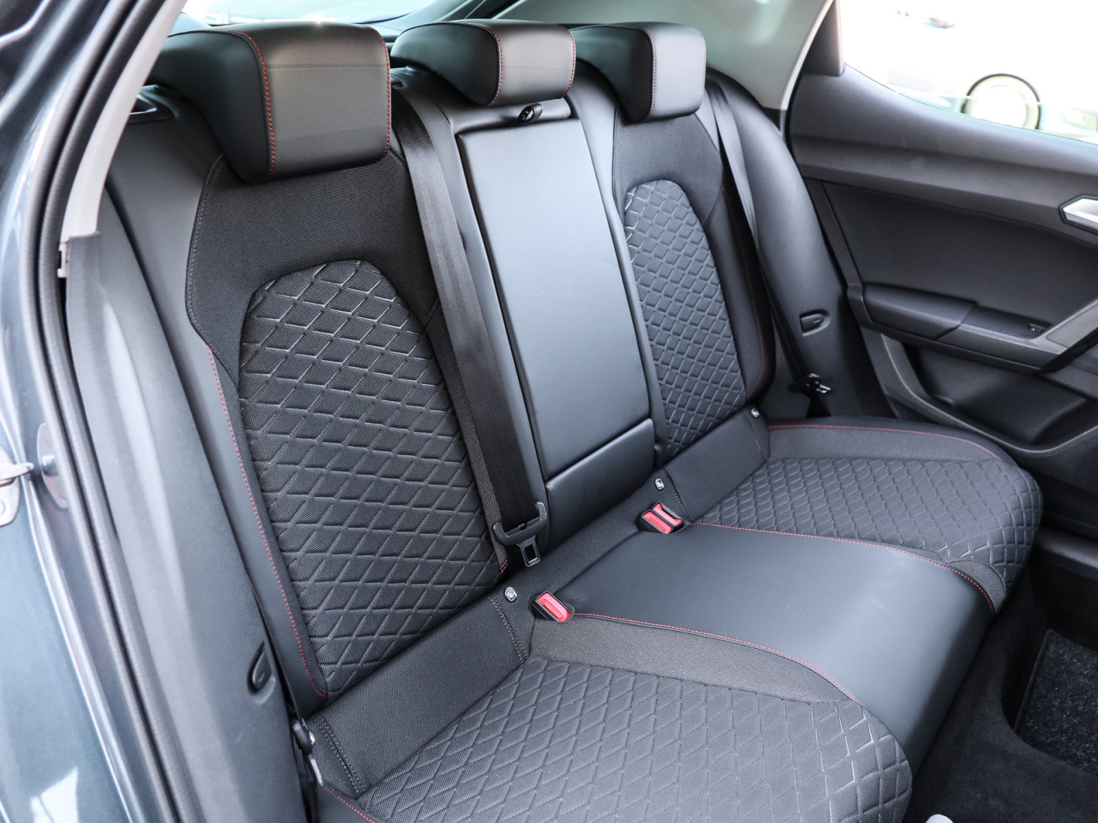 Seat Leon 1.4 HYBRID FR LM17 LED NAVI SITZHEIZUNG