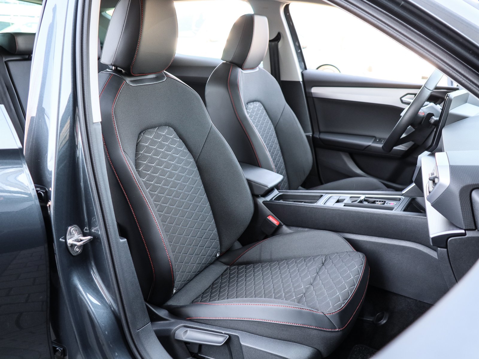 Seat Leon 1.4 HYBRID FR LM17 LED NAVI SITZHEIZUNG