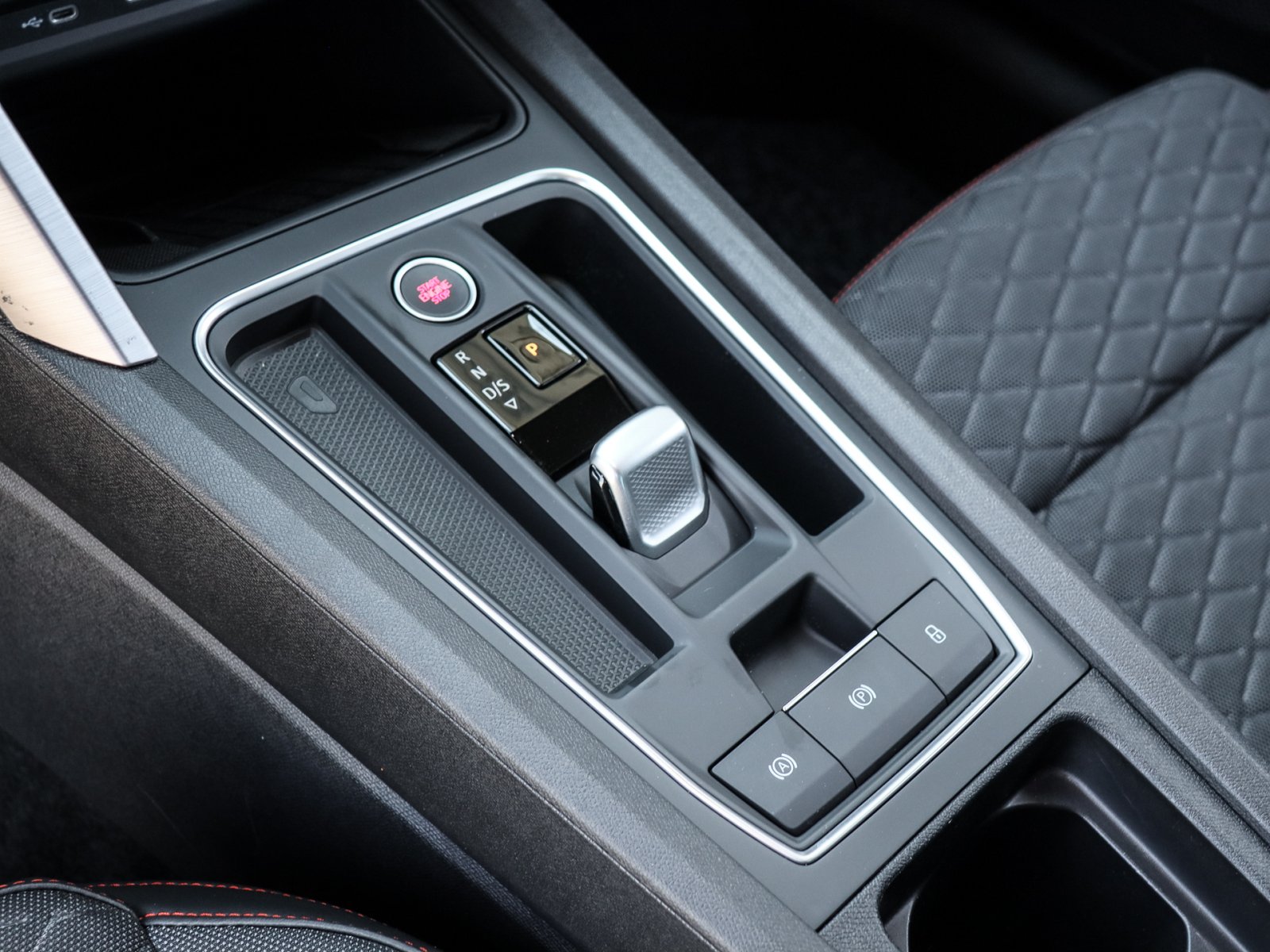 Seat Leon 1.4 HYBRID FR LM17 LED NAVI SITZHEIZUNG