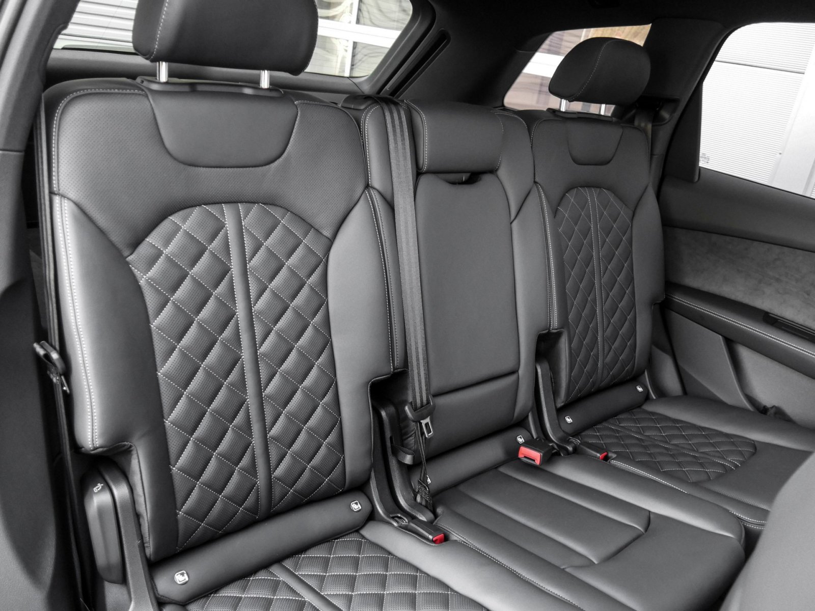 Audi Q7 60 TFSI e quattro tiptronic S Line AHK+B&O+PANO+Allradlenkung+Sitzbelüftung&MassageVorn