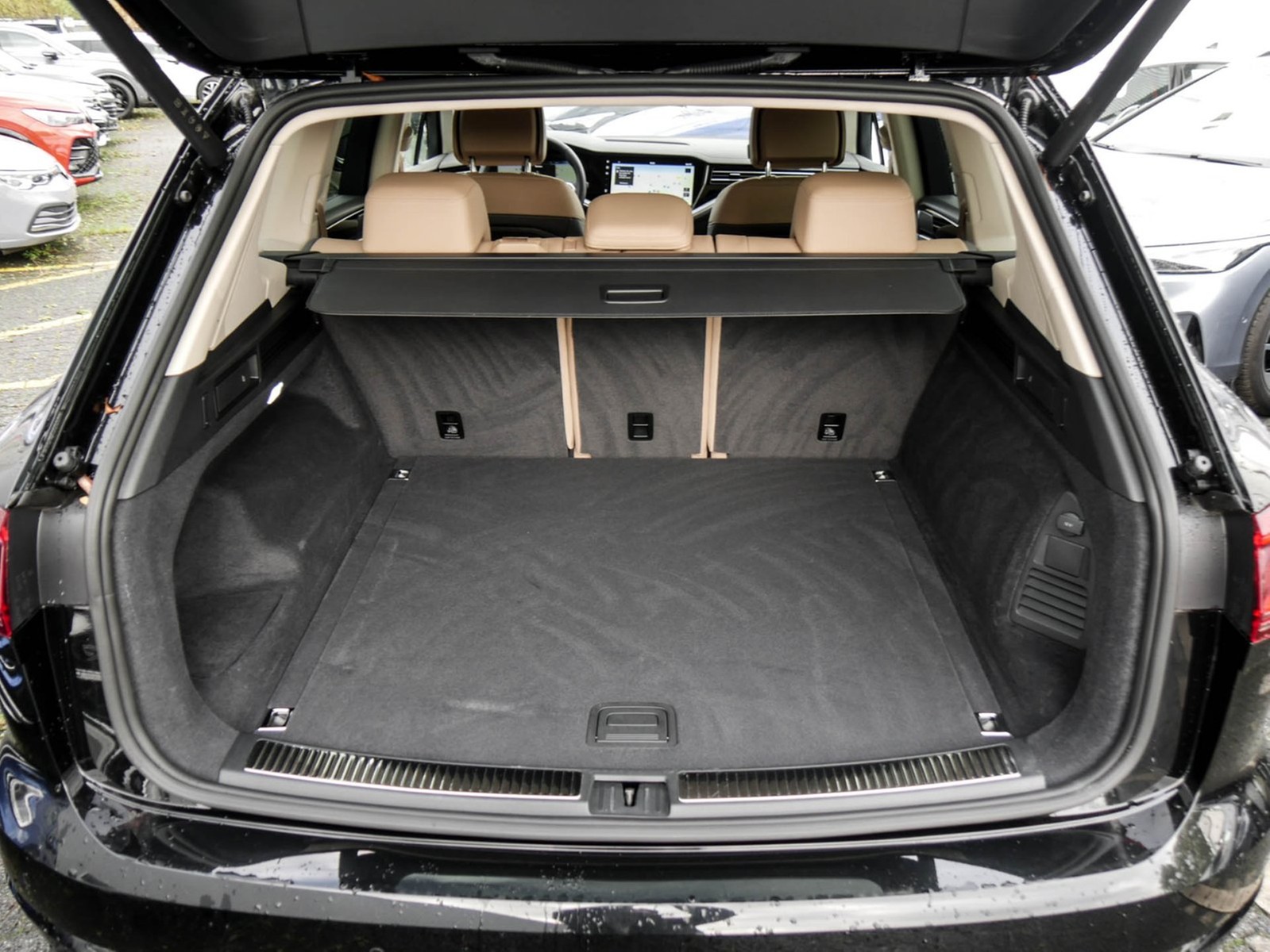 Volkswagen Touareg V6 ELEGANCE NEUESMODELL STANDHZ CAM LM20