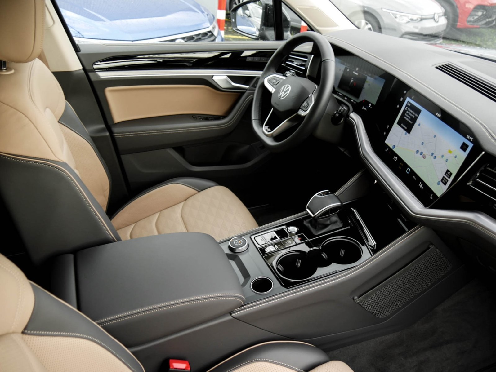 Volkswagen Touareg V6 ELEGANCE NEUESMODELL STANDHZ CAM LM20