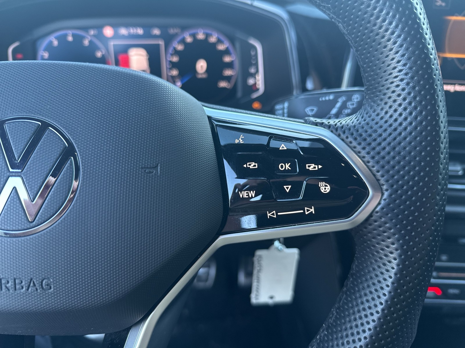 Volkswagen T-Roc 1.0 R-LINE BLACKSTYLE AHK KAMERA ALU18 NAVI