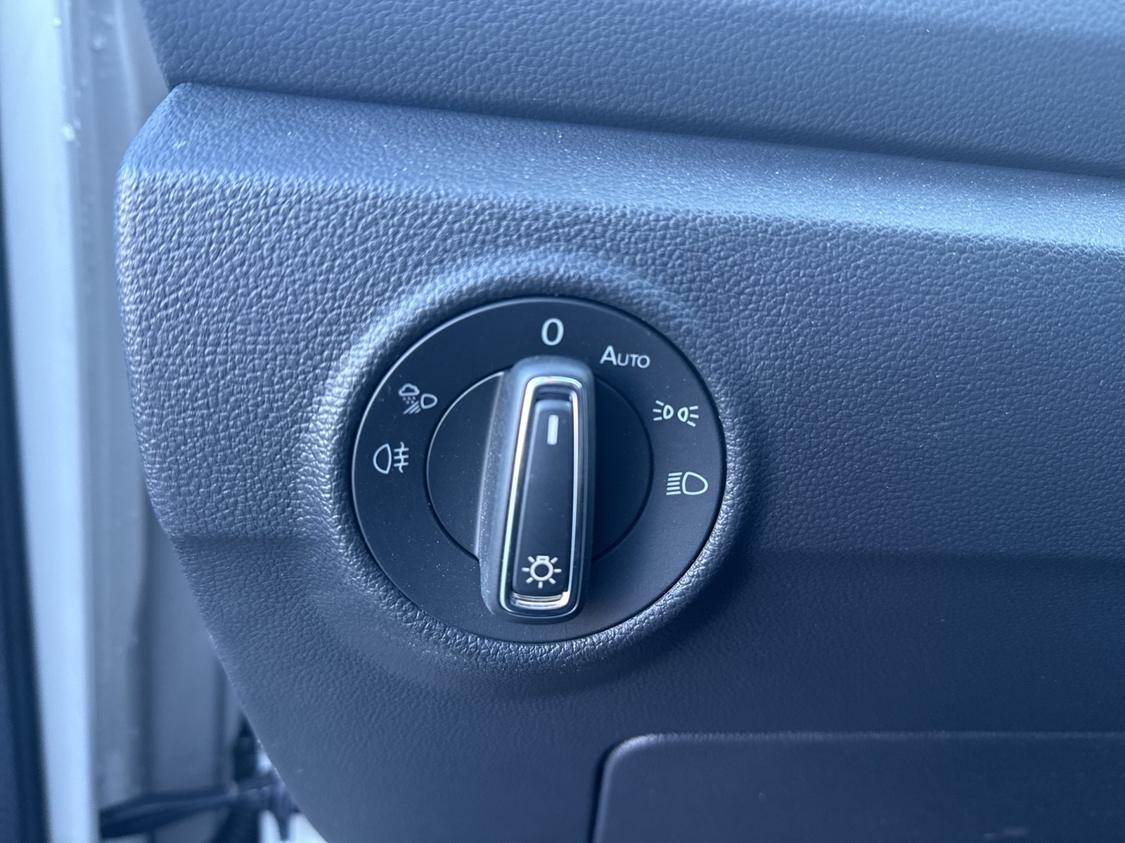 Volkswagen T-Roc 1.0 R-LINE BLACKSTYLE AHK KAMERA ALU18 NAVI