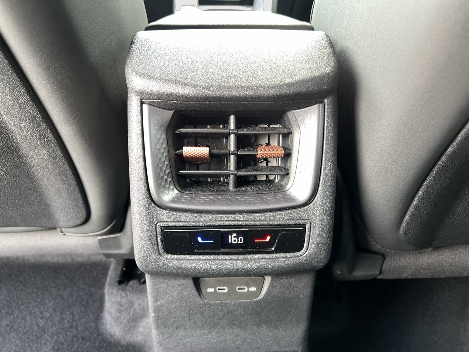 Cupra Terramar 1.5 HYBRID 360°CAM ACC LM18 HEADUP NAVI
