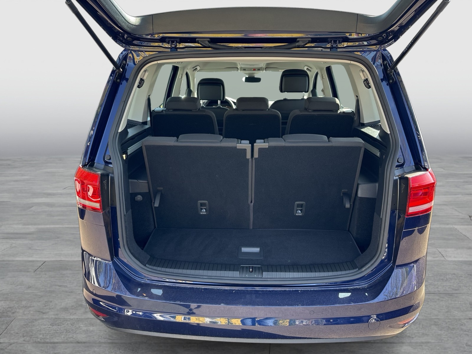 Volkswagen Touran 1.5 COMFORTLINE 7SITZE ACC NAVI ALU DAB+