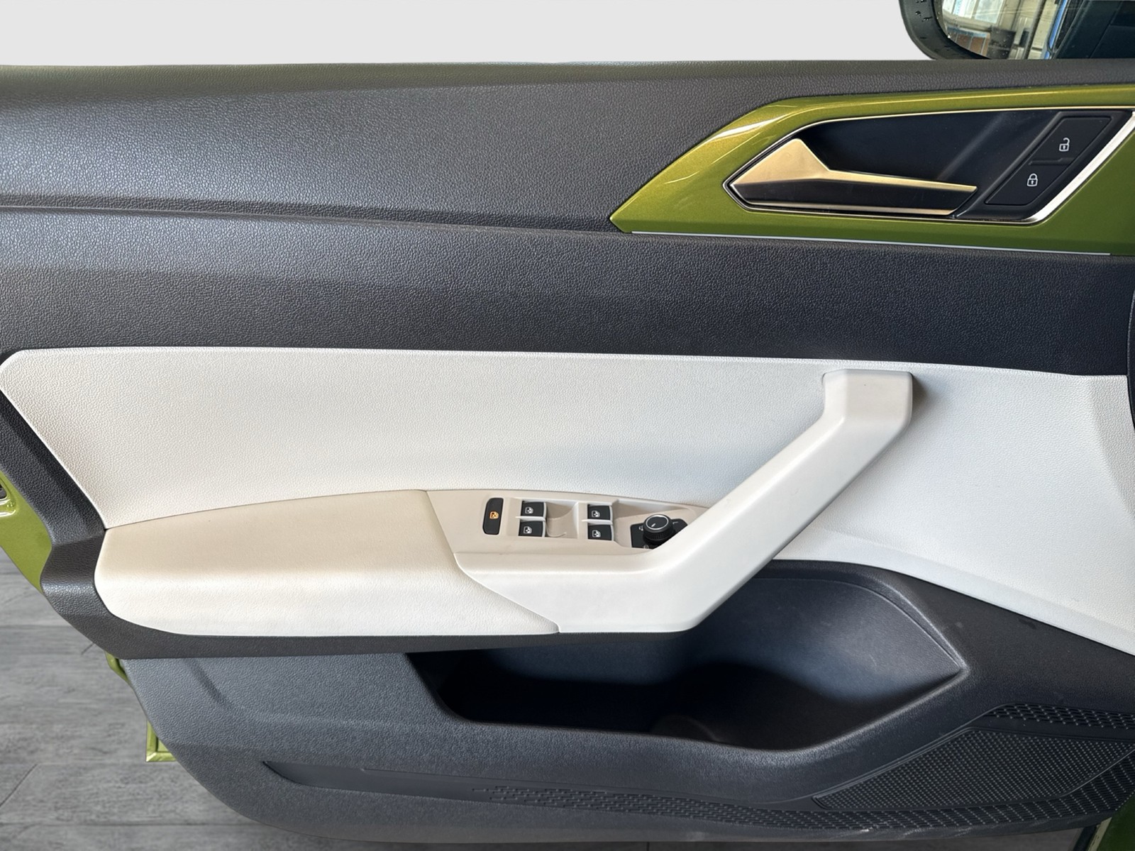 Volkswagen Taigo 1.0 STYLE PANO BEATS KAMERA LM18 MATRIX