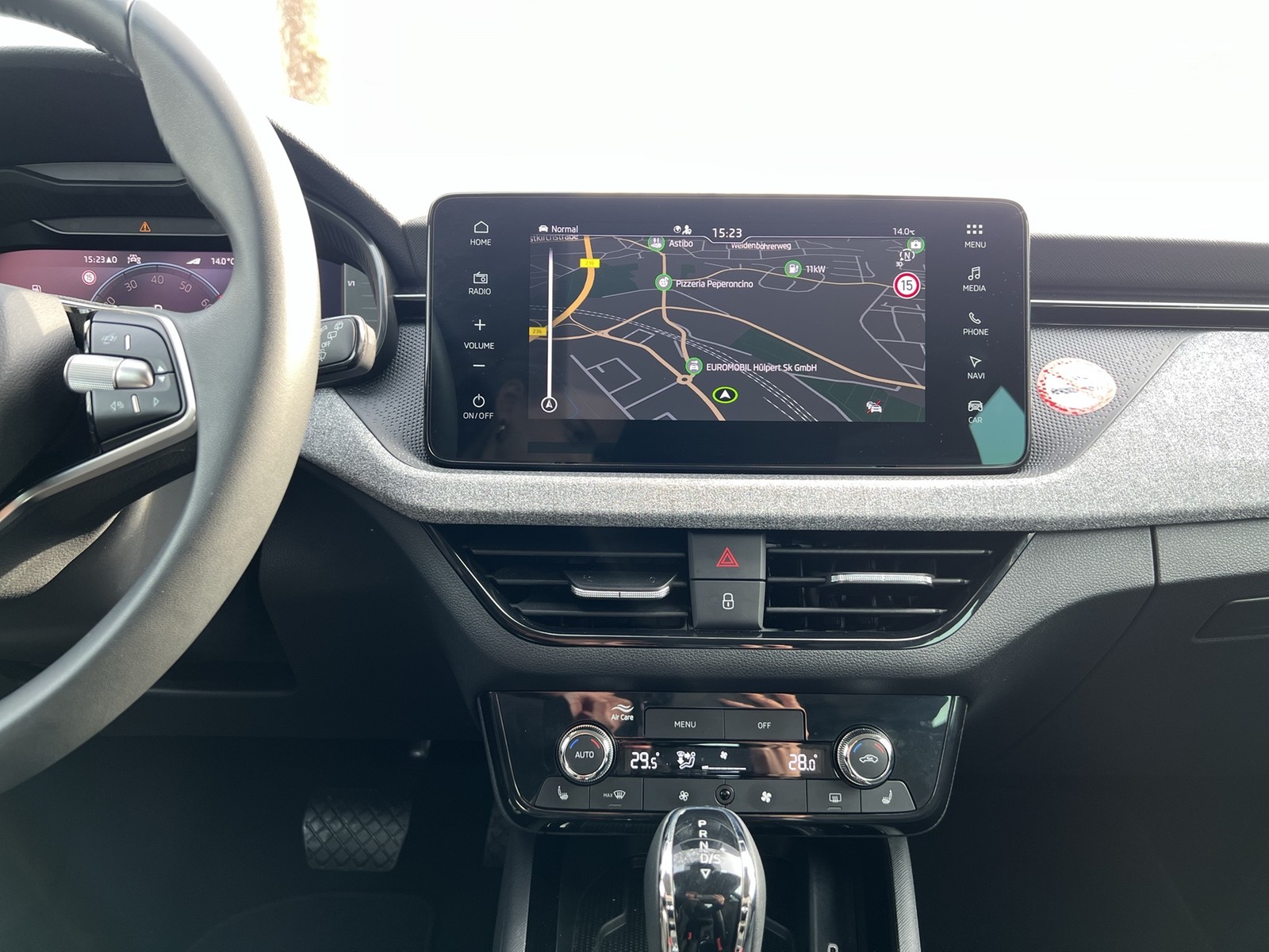 Skoda Kamiq 1.5 TOUR BLACKPACKAGE CAM MATRIX NAVI LM17