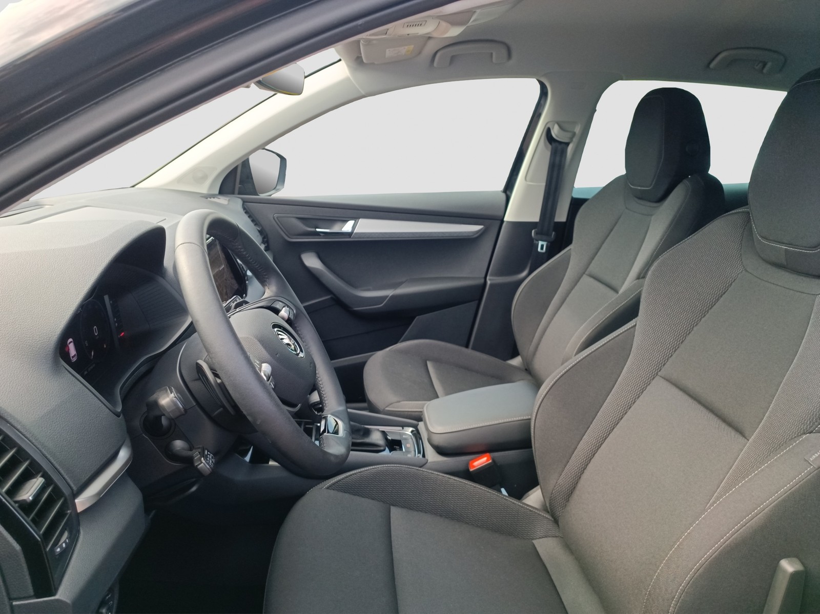 Skoda Karoq 1.5 SELECTION AHK CAM EKLAPPE NAVICOLUMBUS