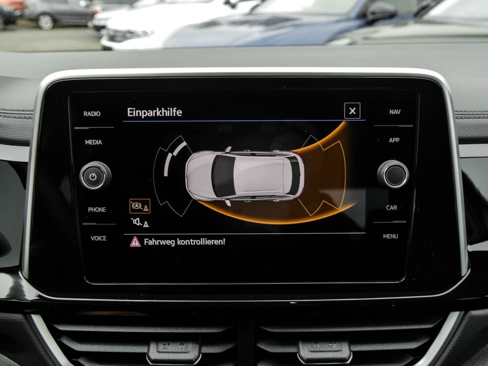 Volkswagen T-Roc 1.0 R-LINE STANDHZ. AHK ACC LM17 E-KLAPPE