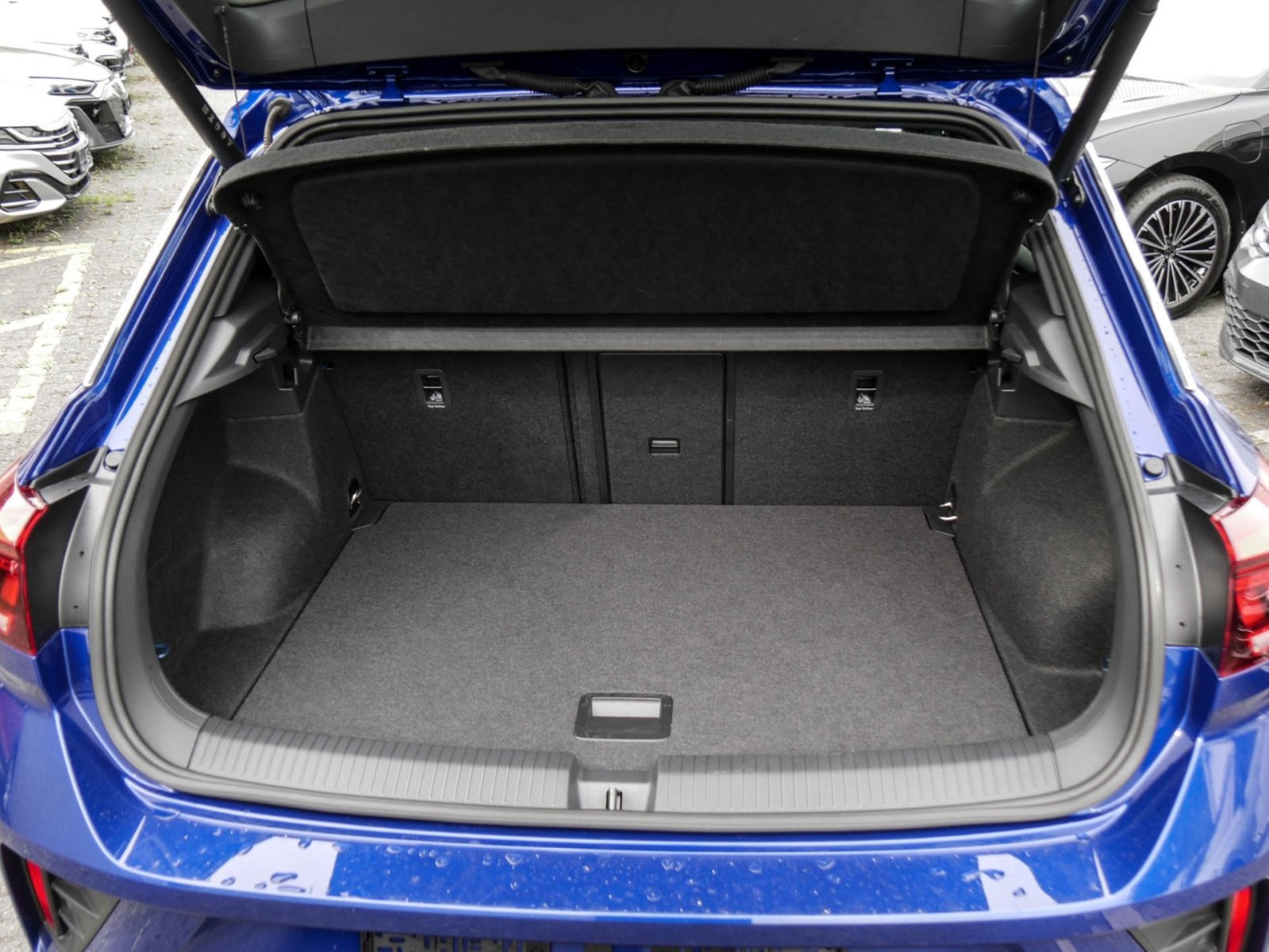 Volkswagen T-Roc 1.0 R-LINE STANDHZ. AHK ACC LM17 E-KLAPPE