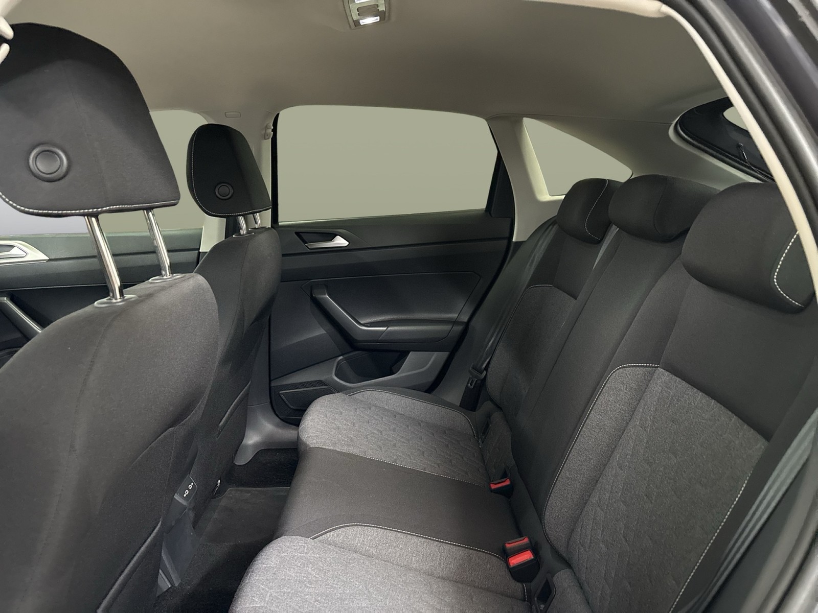 Volkswagen Taigo 1.0 MOVE ACC IQ.DRIVE ALU SITZHEIZUNG LED
