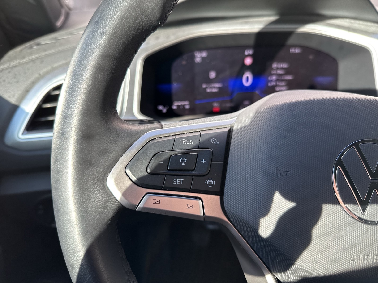 Volkswagen T-Roc Cabrio 1.0 STYLE ACC NAVI ALU17" SITZHEIZ