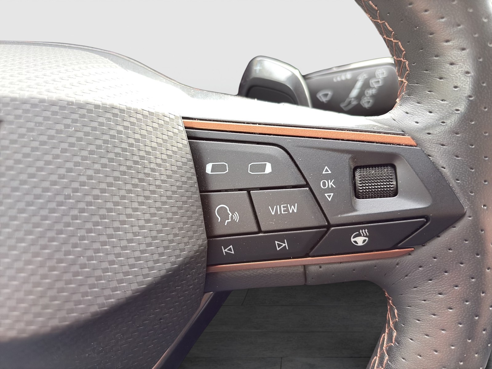 Cupra Leon ST 1.4 HYBRID VZ CAM ACC LM19 NAVI CARPLAY