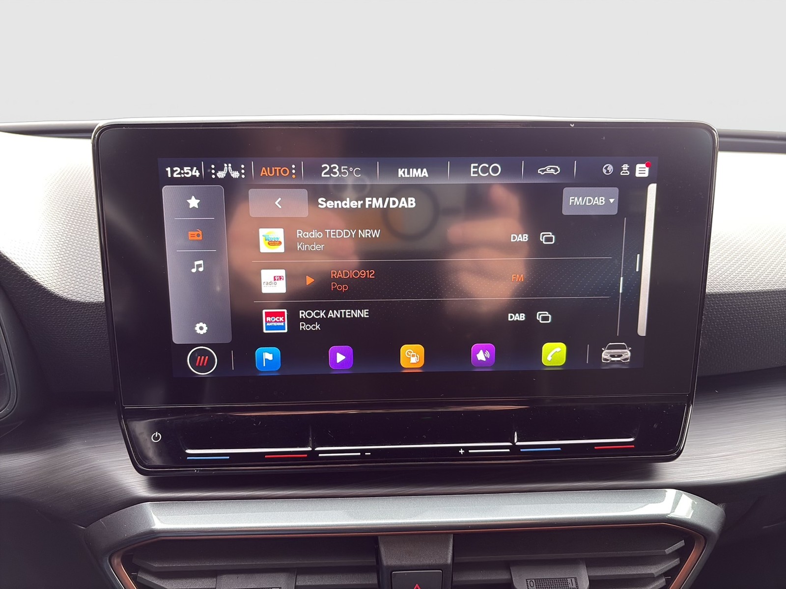 Cupra Leon ST 1.4 HYBRID VZ CAM ACC LM19 NAVI CARPLAY