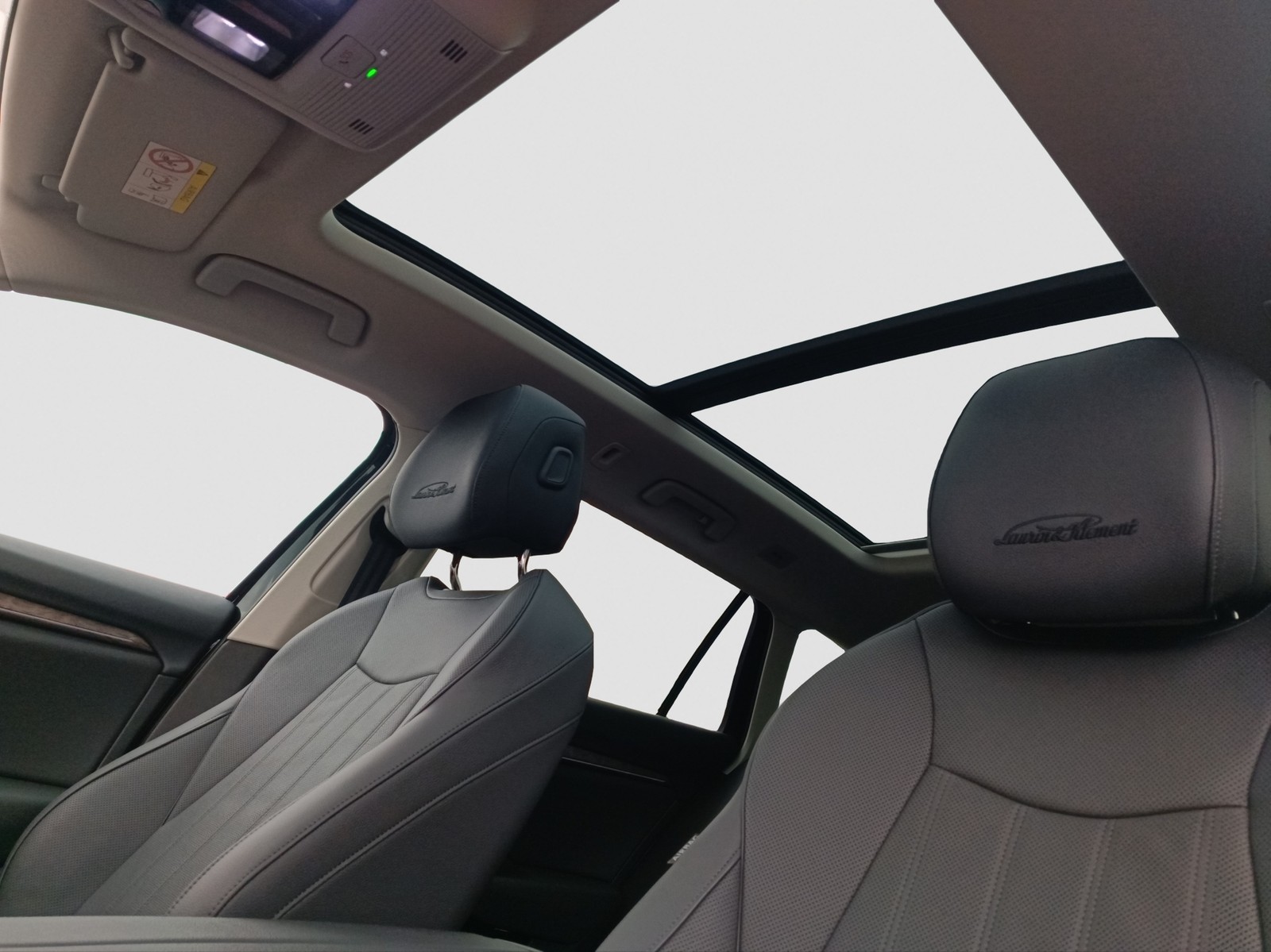 Skoda Superb Combi 1.5 eTSI L&K LEDER PANO AHK 360°CAM