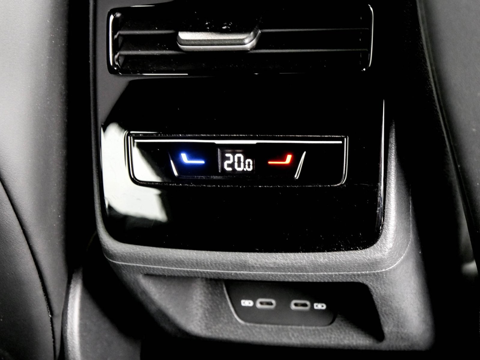Volkswagen ID.7 Tourer PRO KAMERA AHK HEAD-UP MATRIXLED ACC