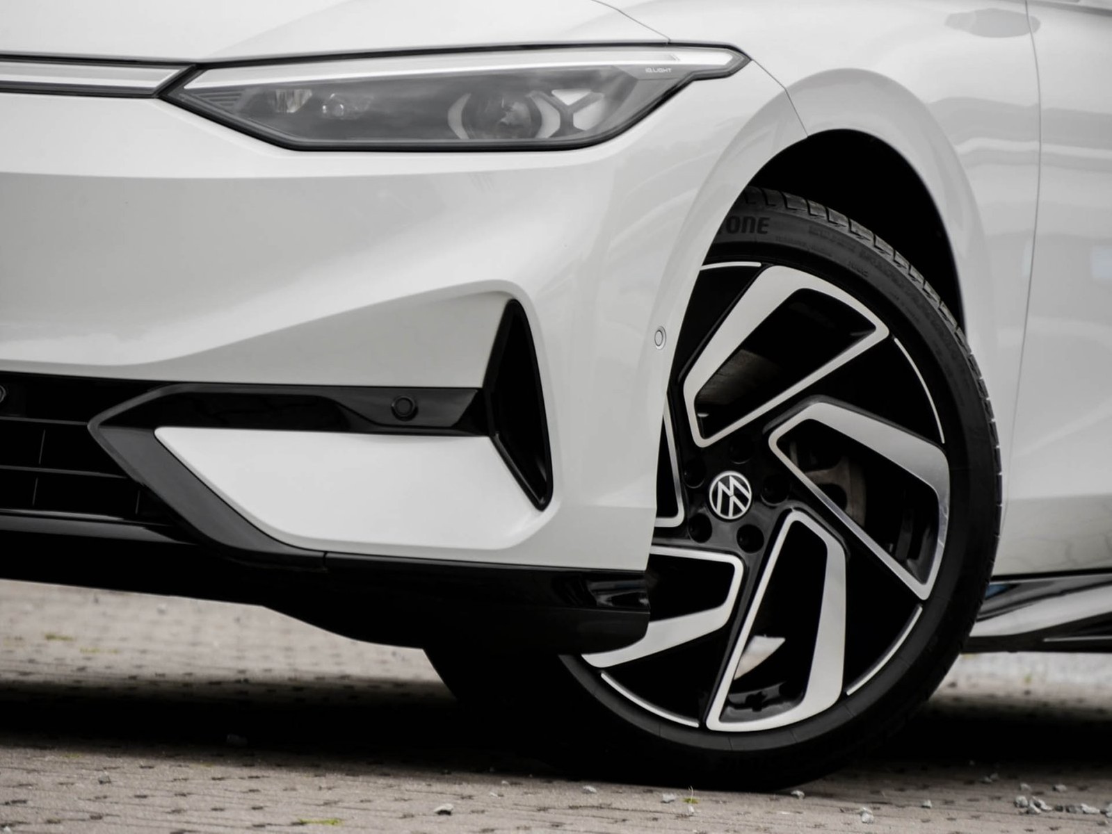 Volkswagen ID.7 Tourer PRO KAMERA AHK HEAD-UP MATRIXLED ACC