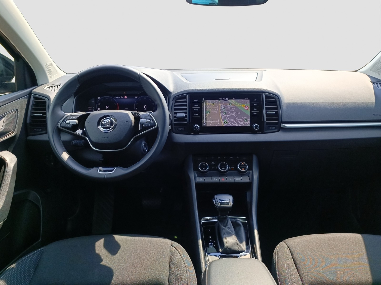 Skoda Karoq 1.5 SELECTION AHK CAM ACC E-KLAPPE NAVI