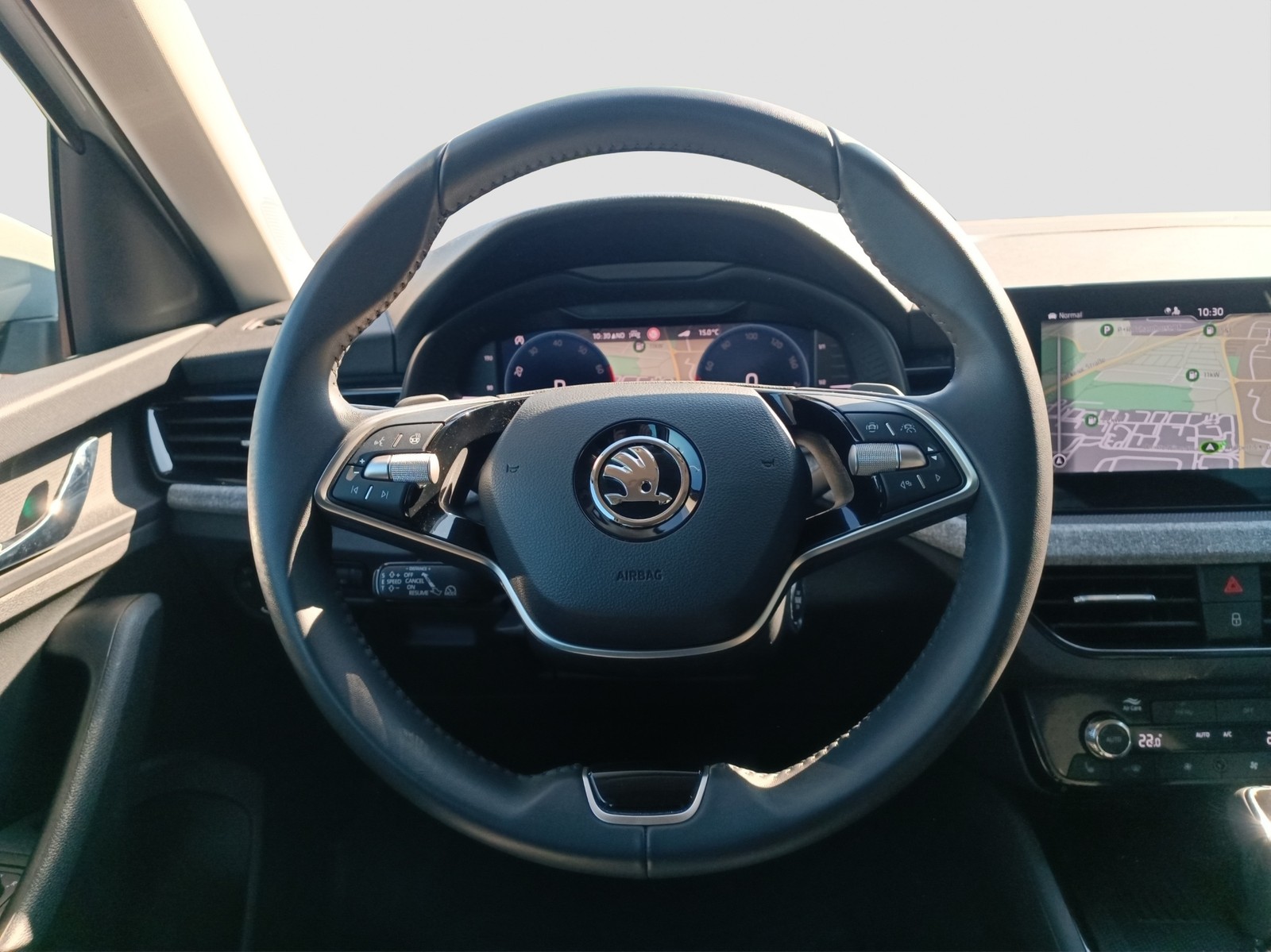 Skoda Scala 1.0 SELECTION CAM ACC NAVI ALU SITZHEIZUNG