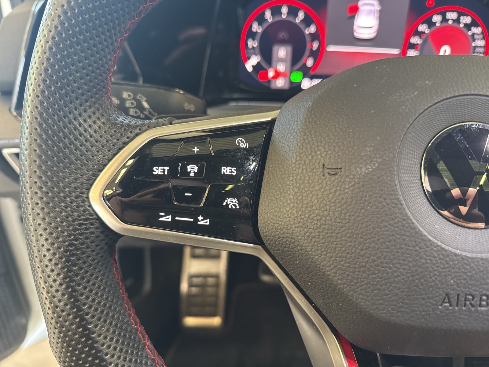 Volkswagen Golf 2.0 GTI PANO KAMERA ACC ALU18" NAVI