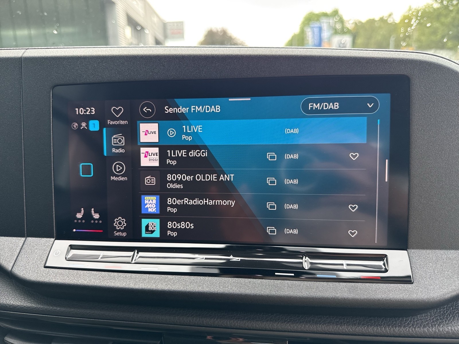 Volkswagen Caddy 2.0 Kombi CAM ACC NAVI CARPLAY SITZHEIZUNG