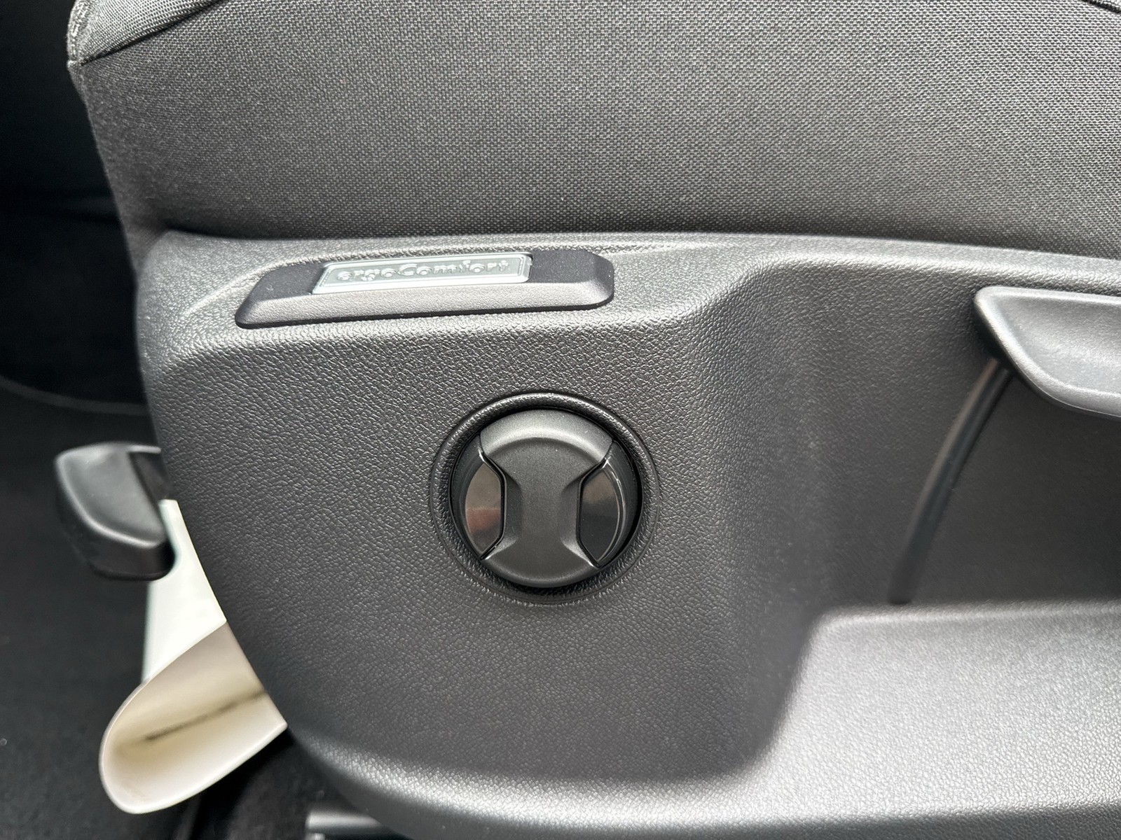 Volkswagen Caddy 2.0 Kombi CAM ACC NAVI CARPLAY SITZHEIZUNG