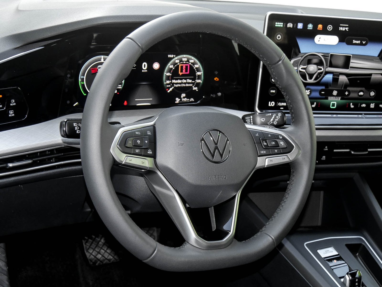 Volkswagen Golf VIII 1.5 HYBRID LIFE FACELIFT CAM ACC LM17