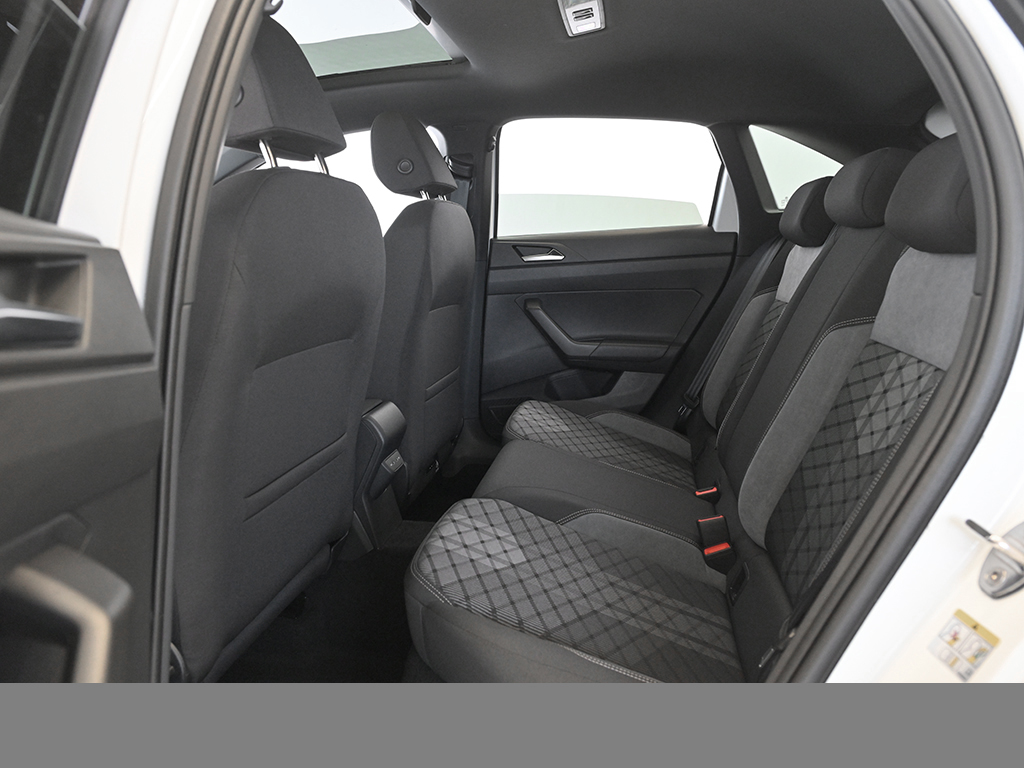 Volkswagen Taigo 1.0 R-LINE DSG