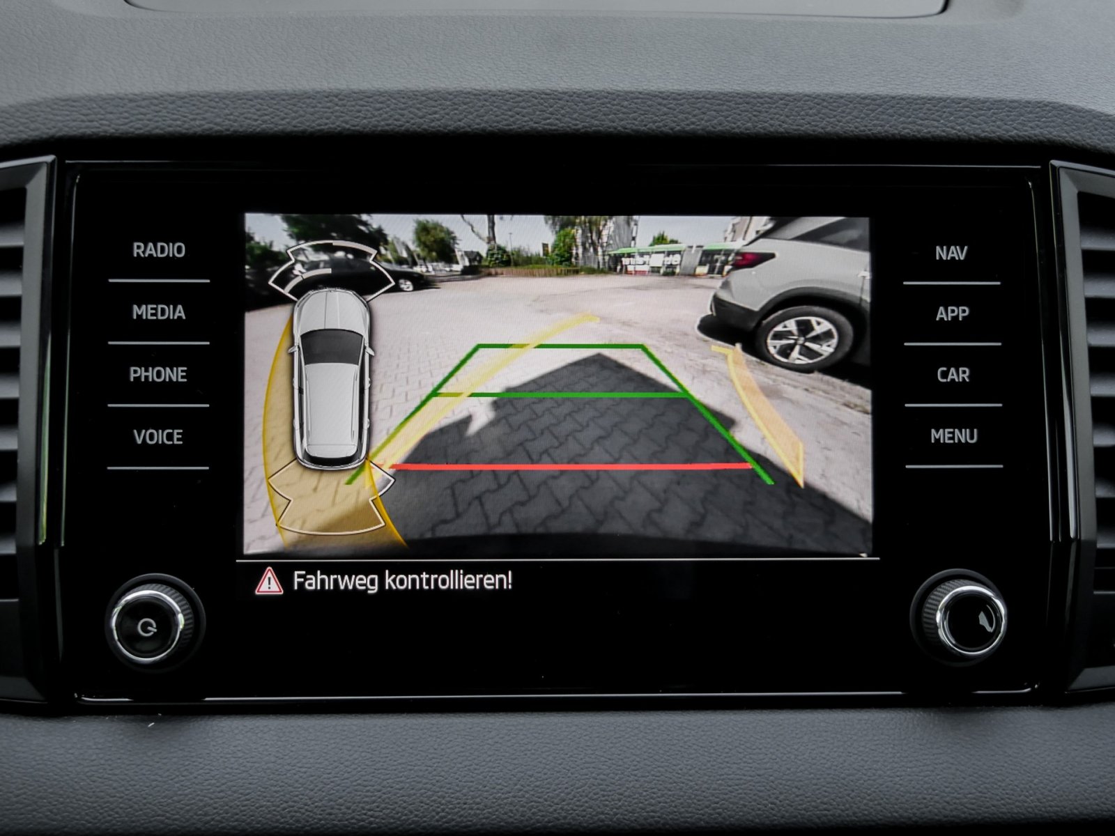 Skoda Karoq 1.5 SELECTION AHK CAM ACC MATRIXLED NAVI