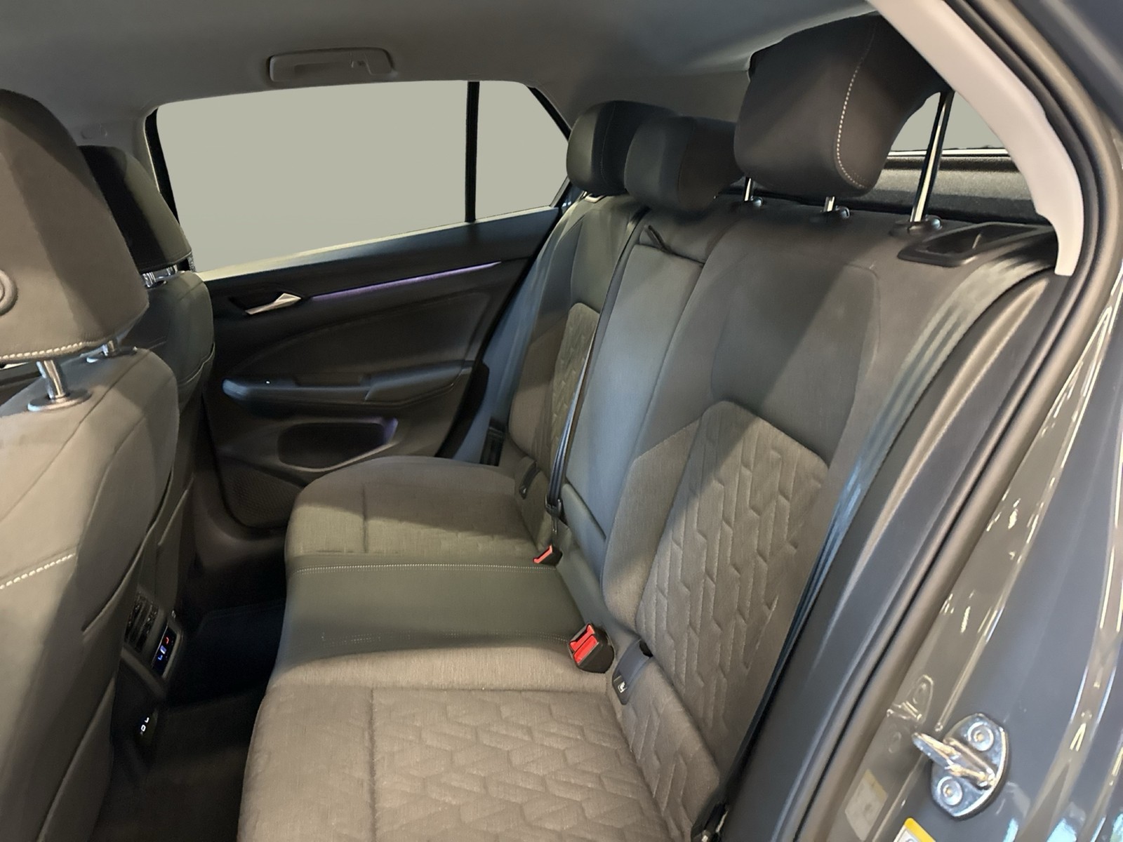 Volkswagen Golf VIII 1.5 eTSI LIFE CAM HEAD-UP ACC NAVI ALU