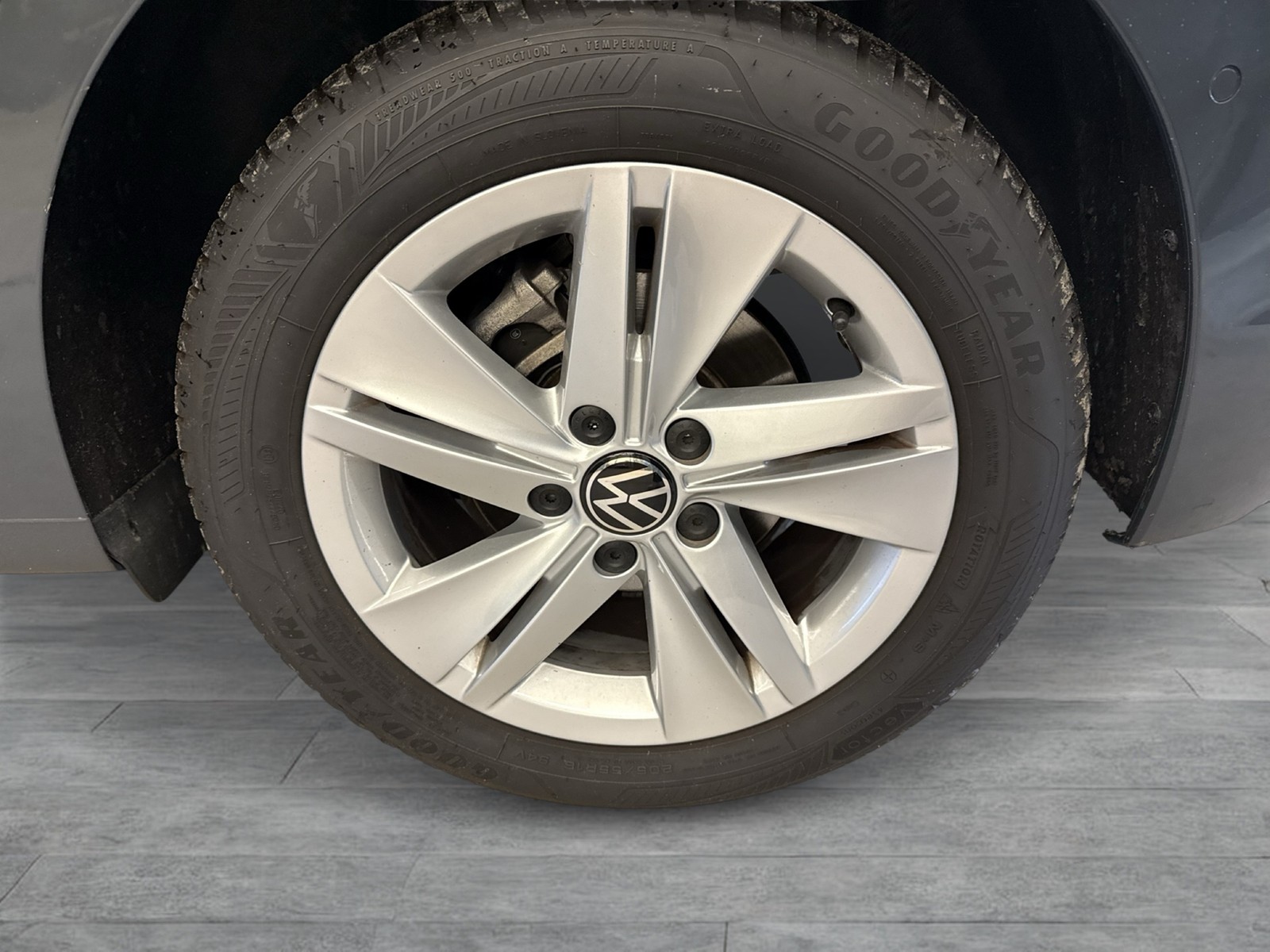 Volkswagen Golf VIII 1.5 eTSI LIFE CAM HEAD-UP ACC NAVI ALU
