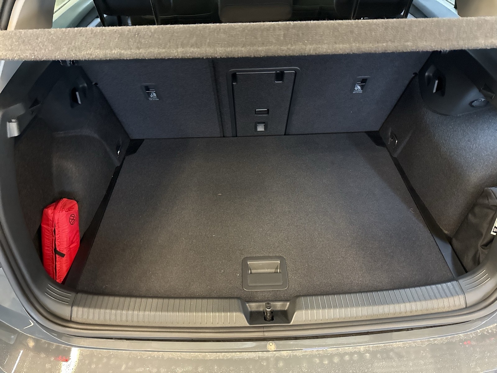 Volkswagen Golf VIII 1.5 eTSI LIFE CAM HEAD-UP ACC NAVI ALU