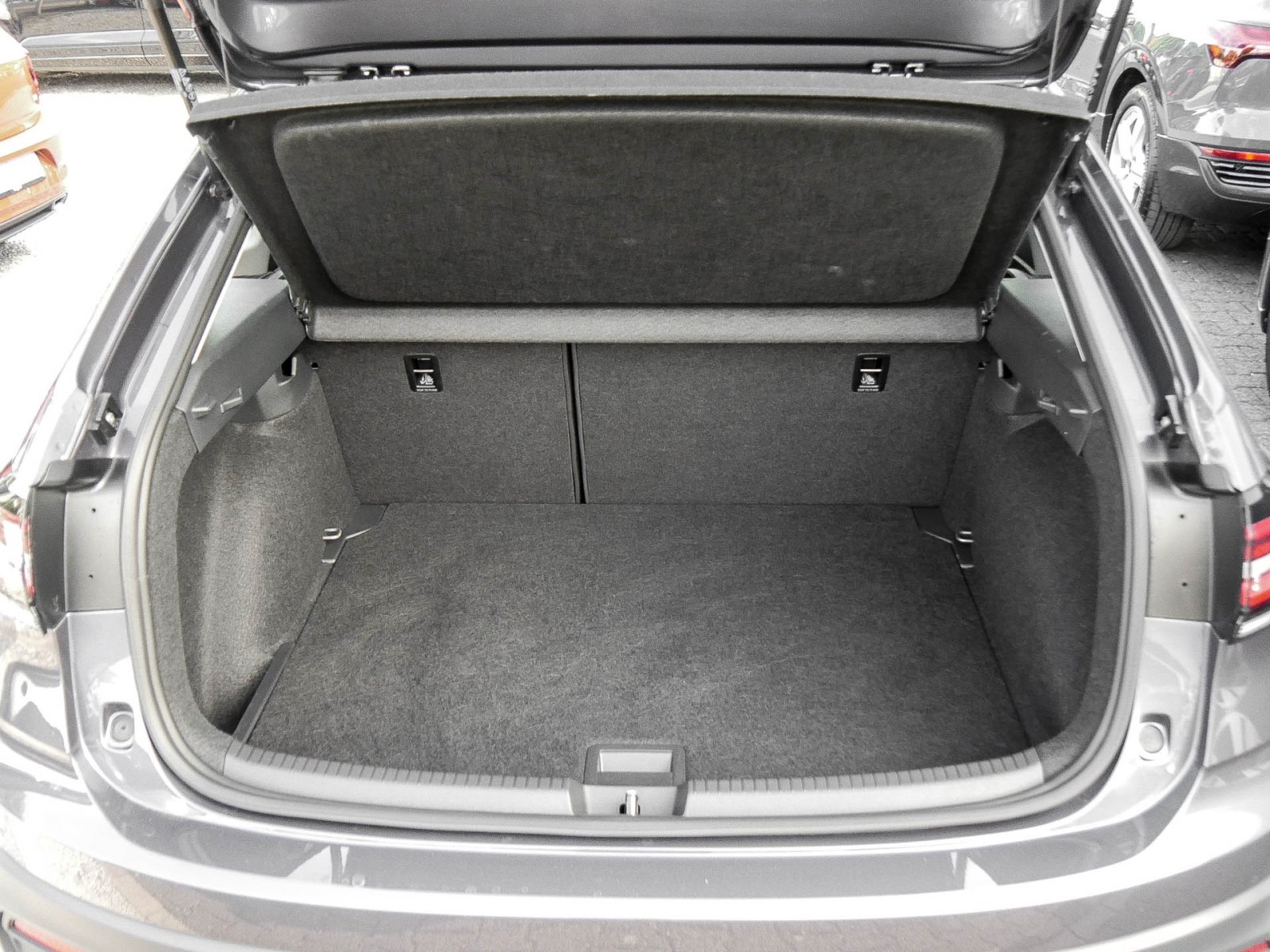 Volkswagen Taigo 1.5 LIFE KAMERA SITZHEIZUNG NAVI LED DAB+
