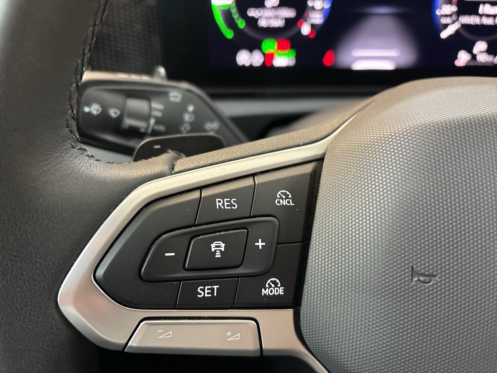 Volkswagen Tiguan 1.5 HYBRID LIFE AHK 360°CAM ACC LM18 NAVI