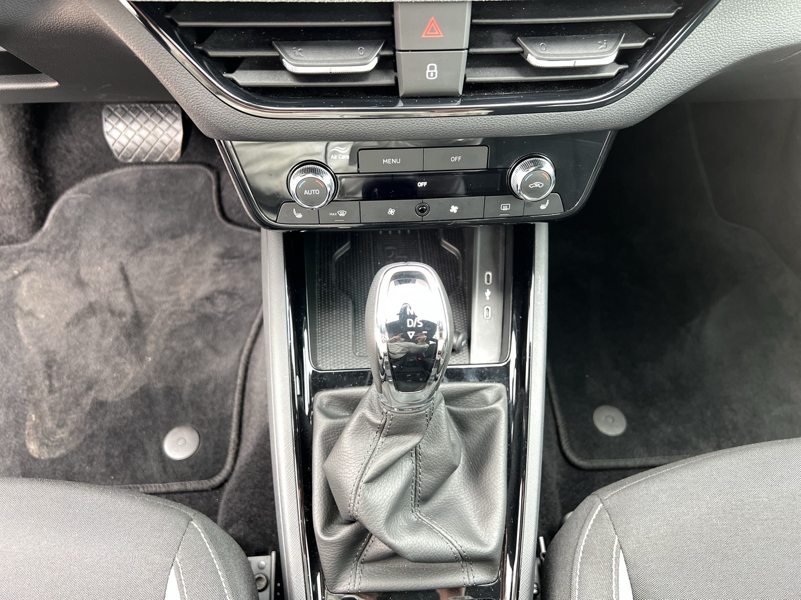 Skoda Kamiq 1.5 TOUR AHK CAM ACC eKLAPPE NAVI