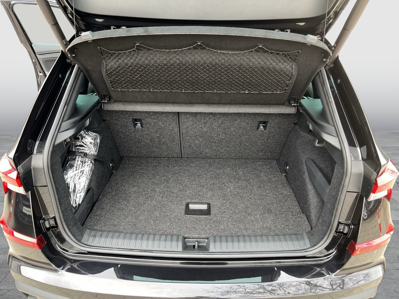 Skoda Kamiq 1.5 TOUR AHK CAM ACC eKLAPPE NAVI