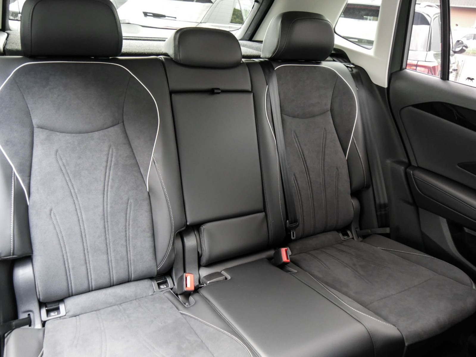 Volkswagen Tiguan 1.5 HYBRID ELEGANCE NEUES MODELL AHK LM18