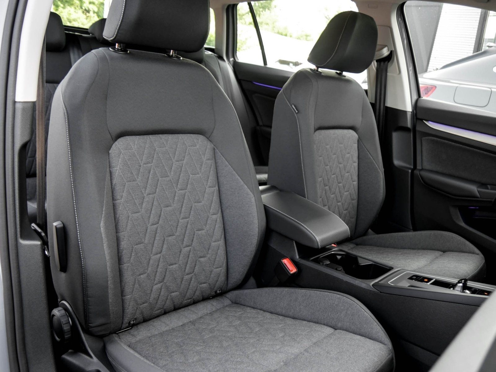 Volkswagen Golf Variant VIII 1.5 eTSI LIFE FACELIFT CAM ACC