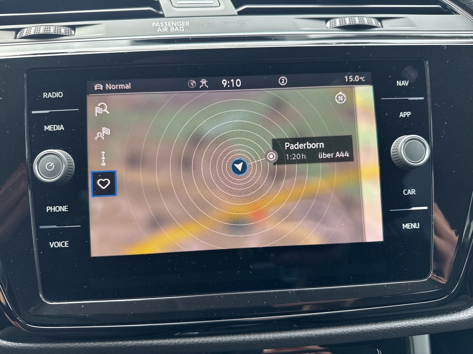 Volkswagen Touran 2.0 R-LINE EXT. 7SITZE AHK CAM ACC NAVI