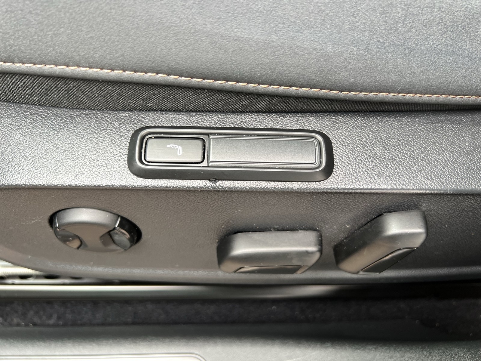 Cupra Born E-BOOST WÄRMEPUMPE 360°CAM ACC LM19 NAVI