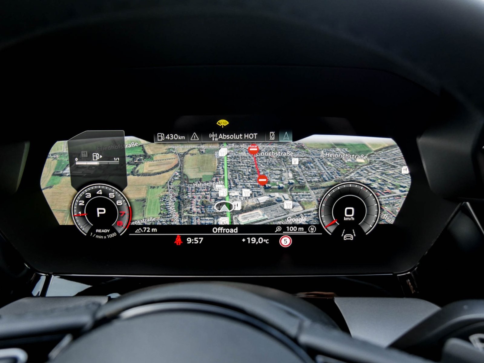 Audi A3 30 S LINE FACELIFT CAM ACC LM18 NAVI+