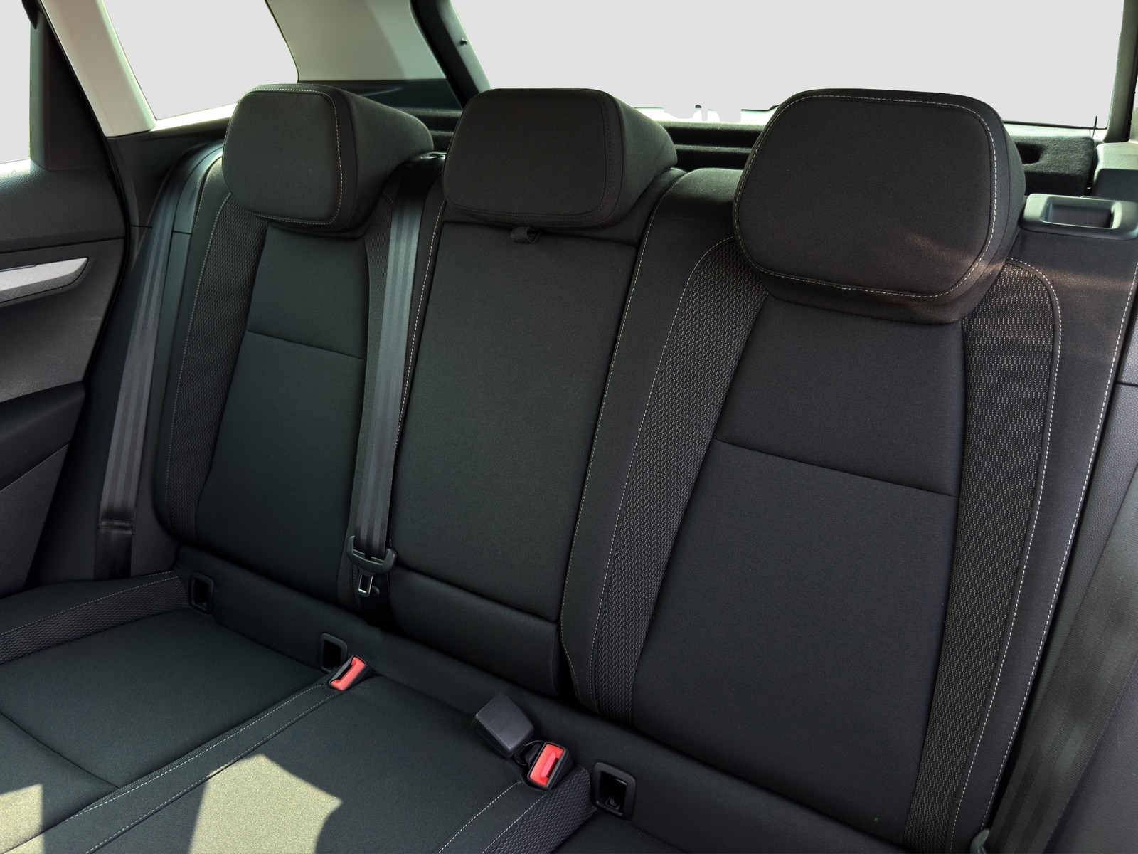 Skoda Karoq 1.5 SELECTION AHK CAM ACC E-KLAPPE NAVI
