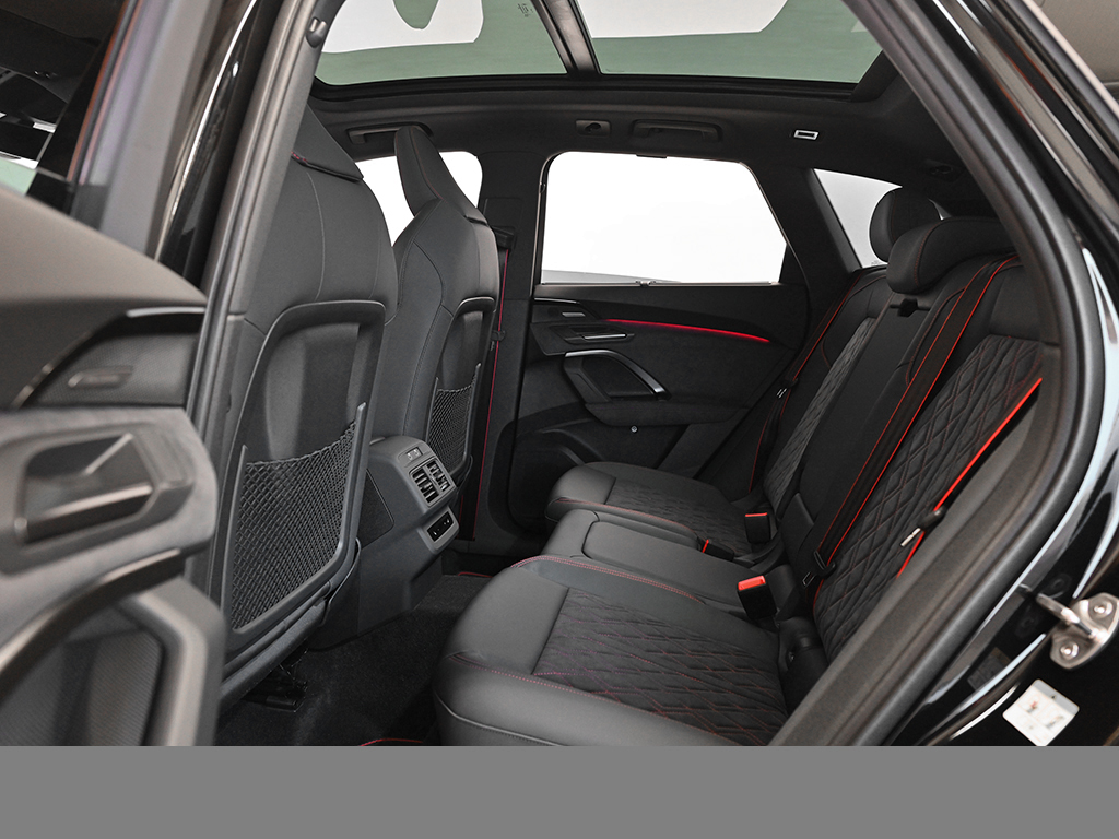 Audi Q5 e-hybrid quattro S tronic AHK+PANO+Luftfederfahrwerk+Sonnenschutzrollo