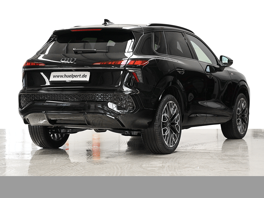 Audi Q3 TFSI S tronic AHK+Sonnenschutzverglasung++Sportlederlenkrad