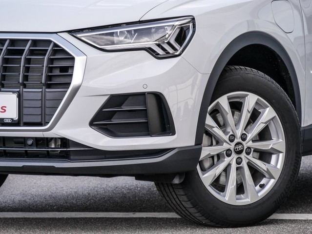 Audi Q3 45 HYBRID ACC LM18 eKLAPPE CARPLAY
