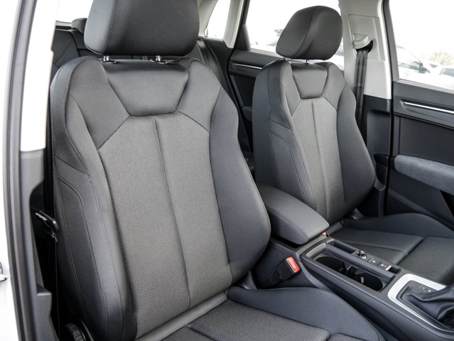 Audi Q3 45 HYBRID ACC LM18 eKLAPPE CARPLAY