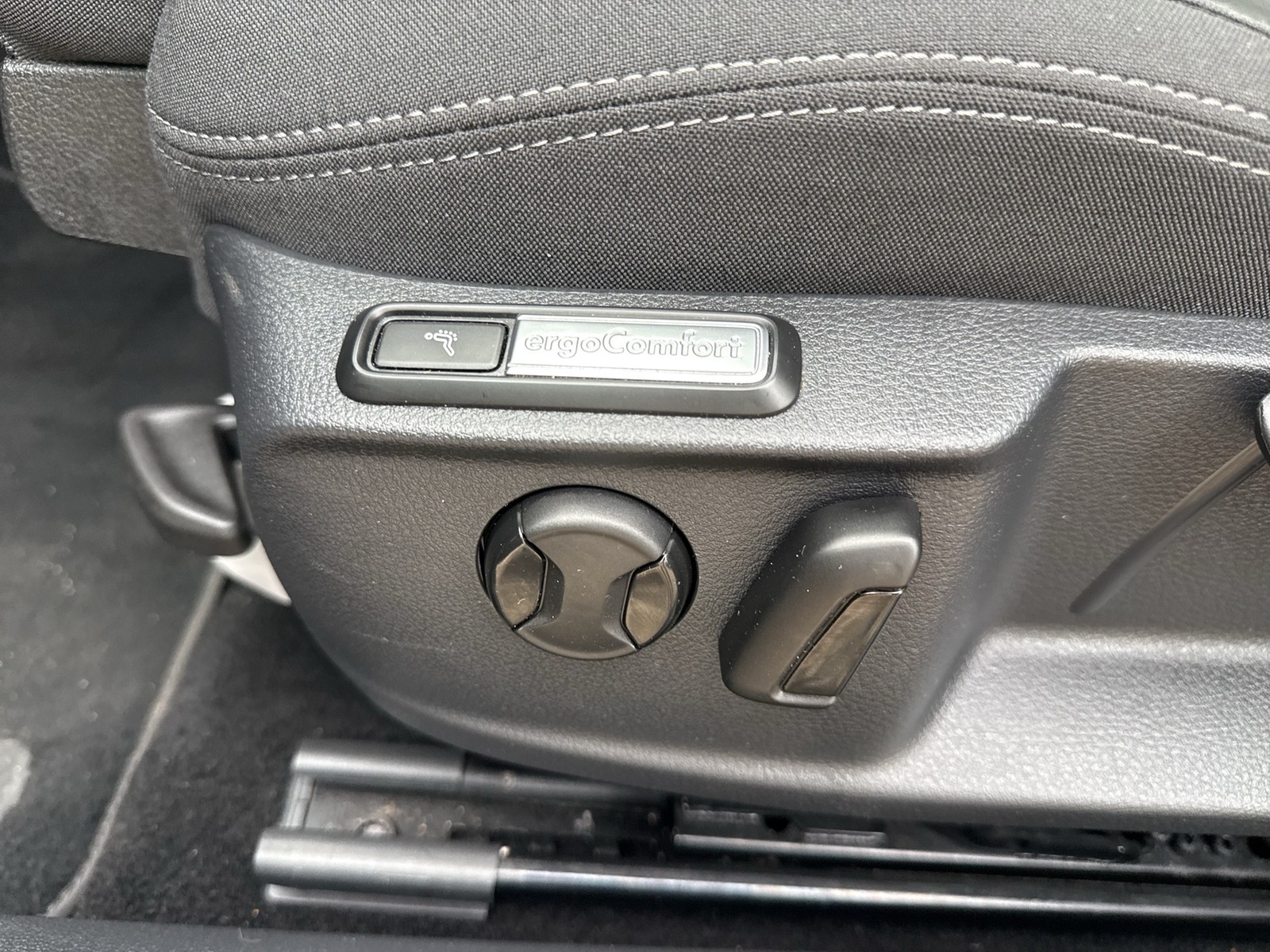 Volkswagen Passat Variant 2.0 BUSINESS ALU18 MATRIX NAVI AHK