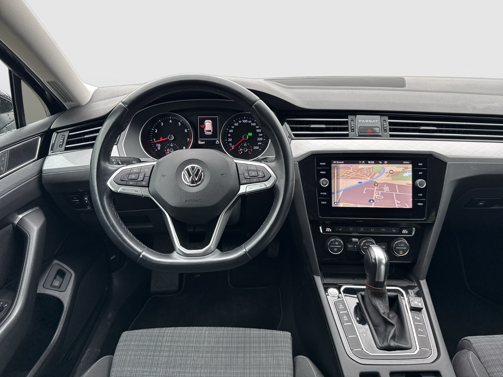 Volkswagen Passat Variant 2.0 BUSINESS ALU18 MATRIX NAVI AHK